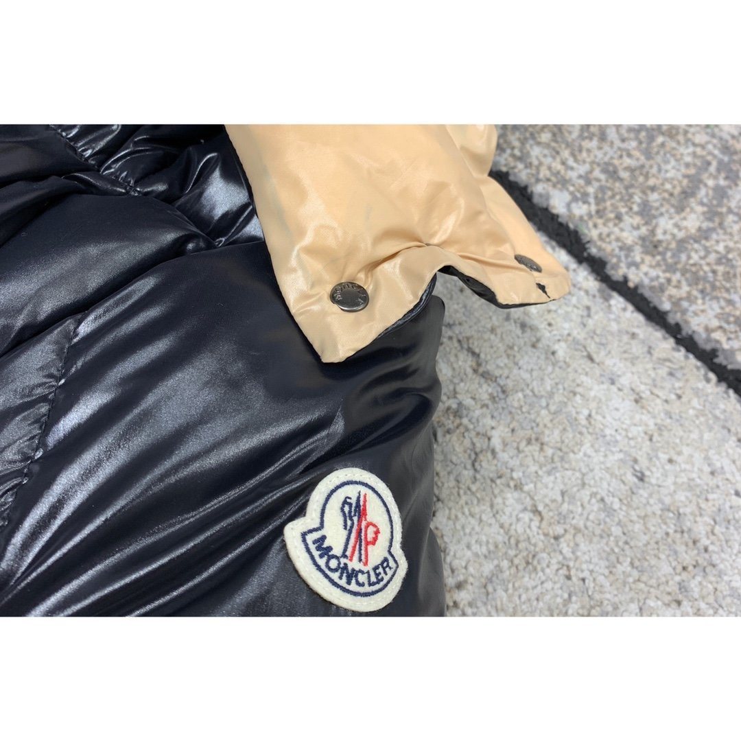 Moncler Reversible Black Beige Long Puffer Coat — detail
