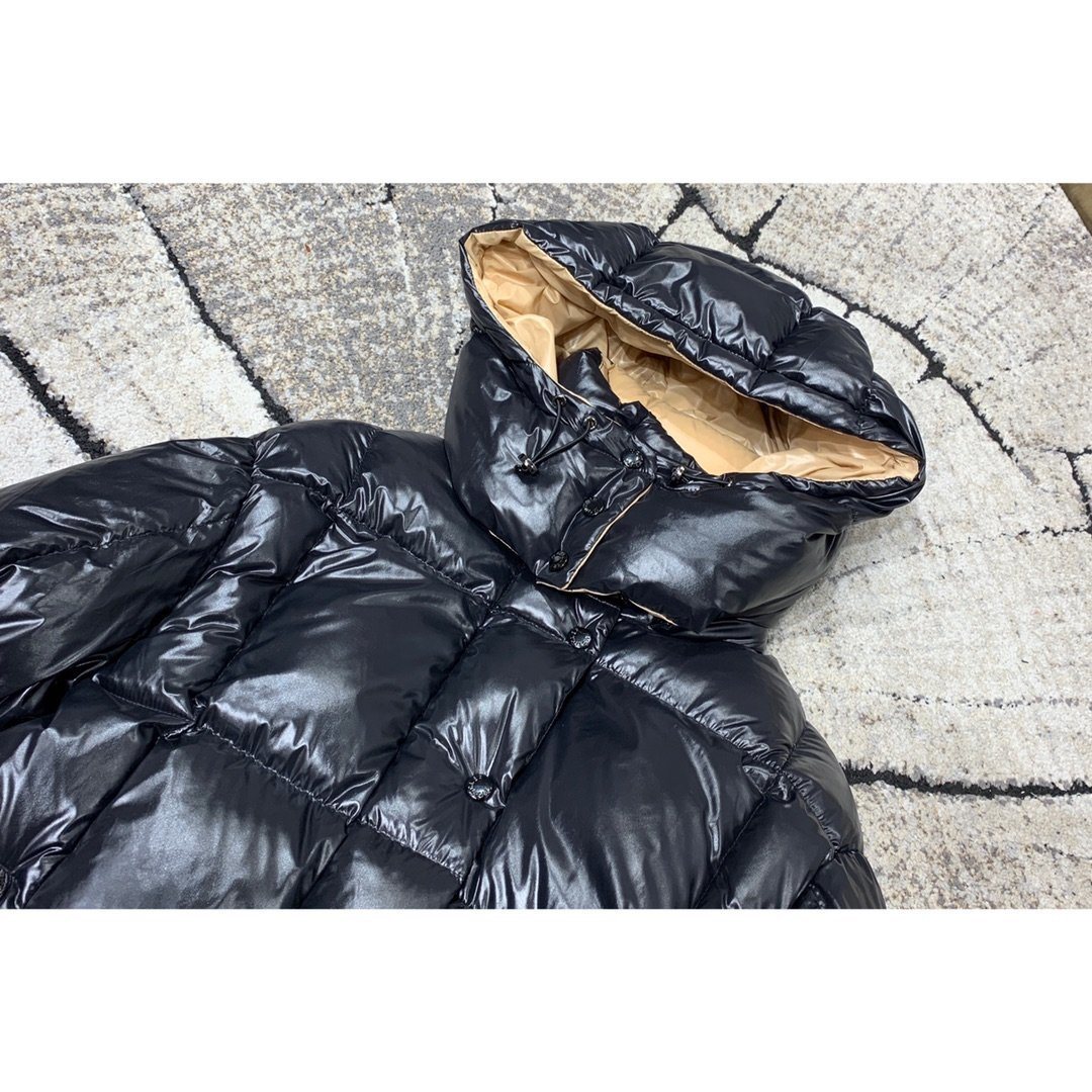 Moncler Reversible Black Beige Long Puffer Coat — detail