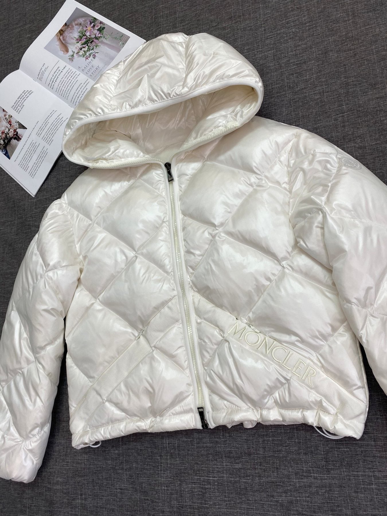 Moncler Women's Hooded Diamond-Quilt Puffer Coat — front