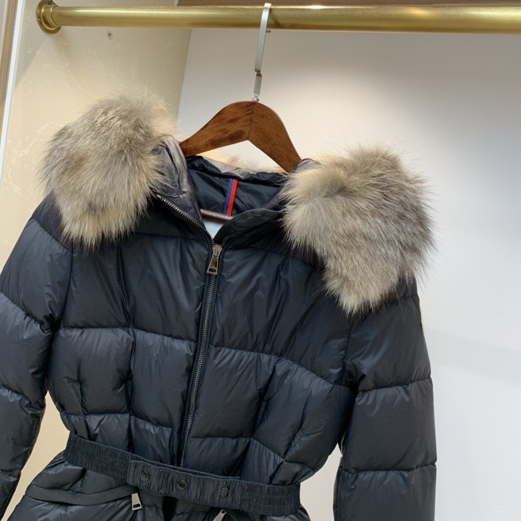 Moncler Fur-Trim Belted Puffer Coat — detail