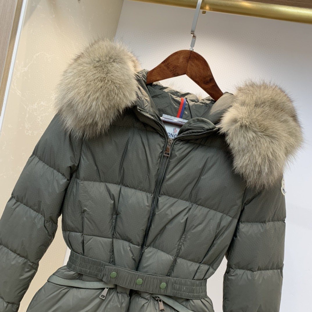 Moncler Fur-Trim Belted Puffer Coat — detail