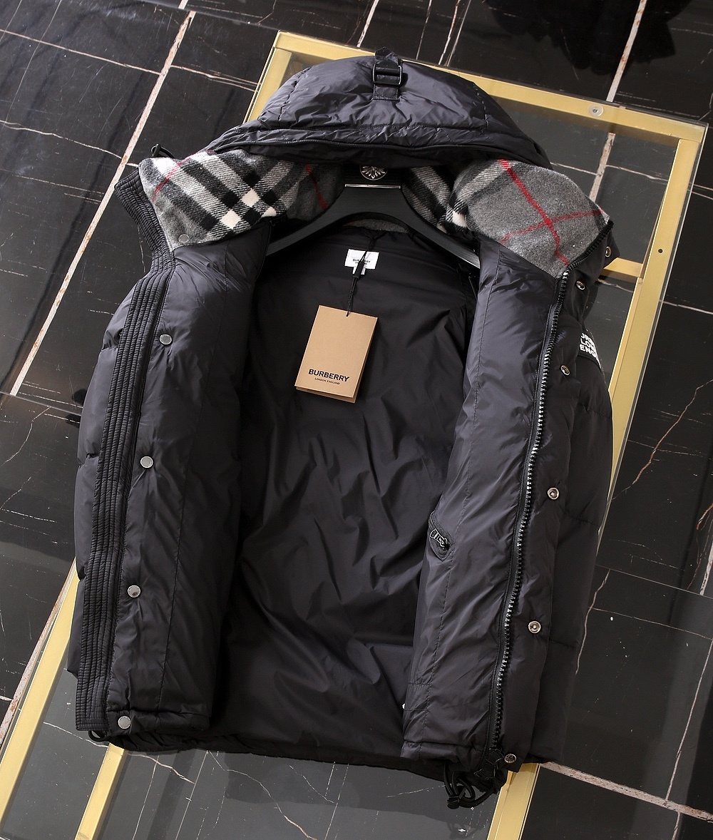 Burberry Hooded Short Down Jacket — detail