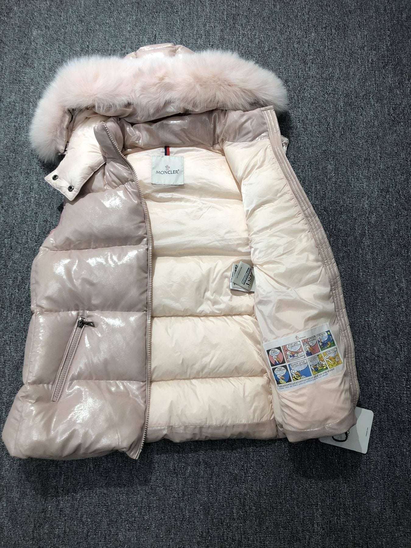 Moncler Fur-Trim Hooded Down Vest — neck_label