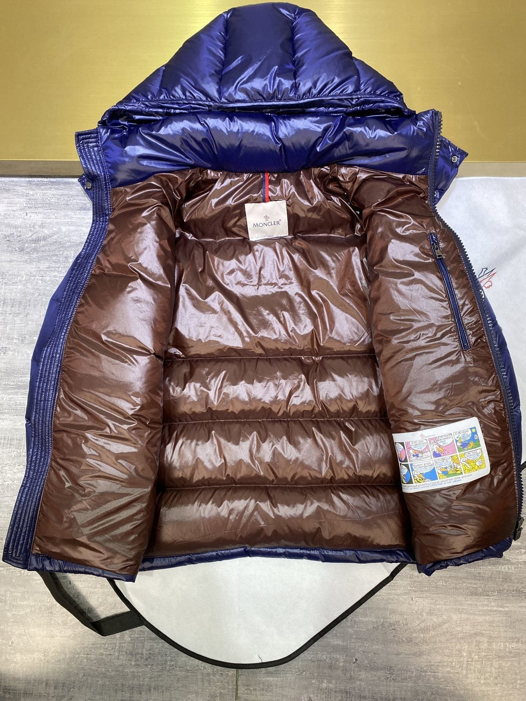 Moncler Glossy Hooded Short Down Coat — detail