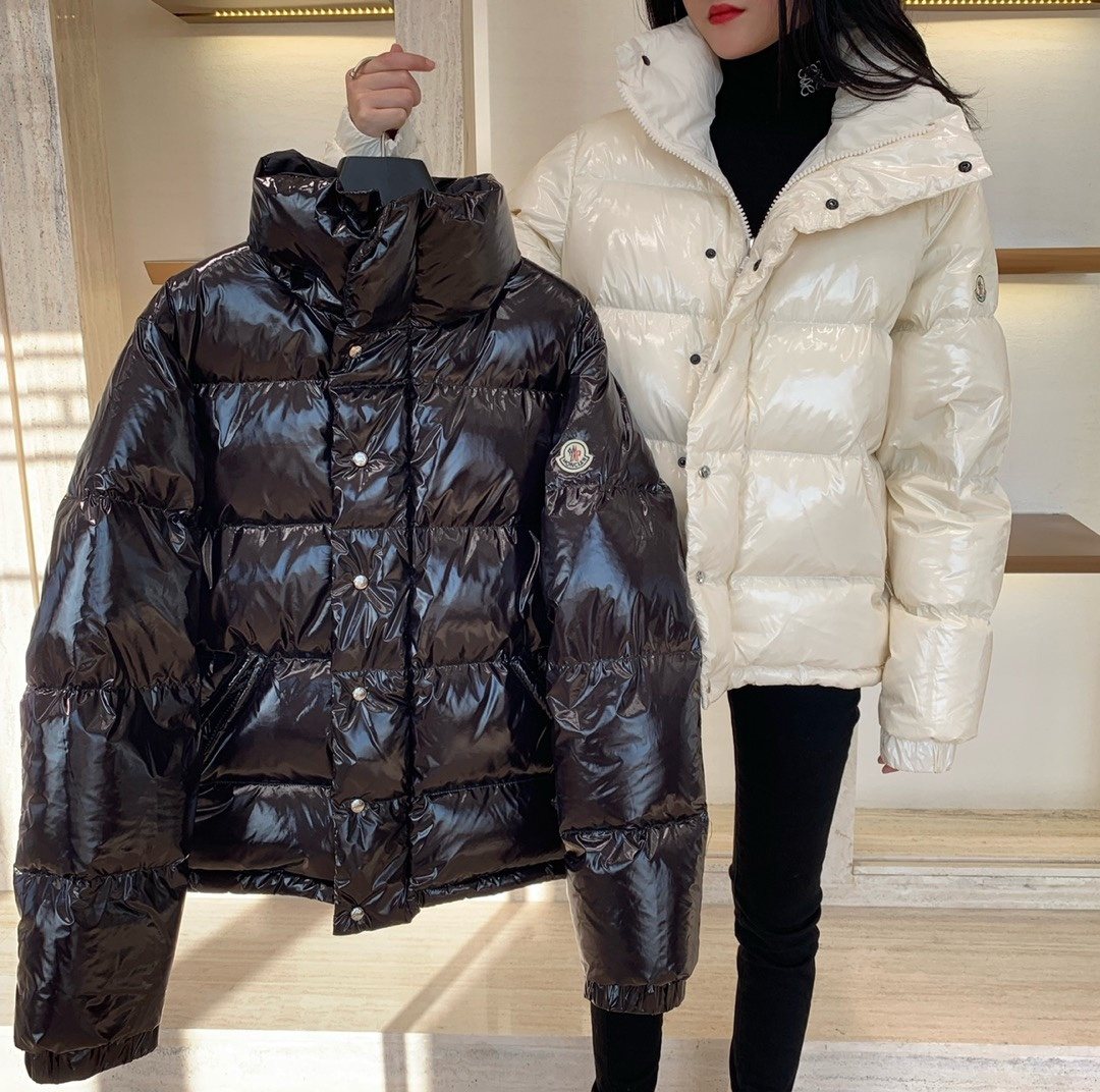 Moncler Women's Glossy Stand-Collar Short Puffer Coat — context