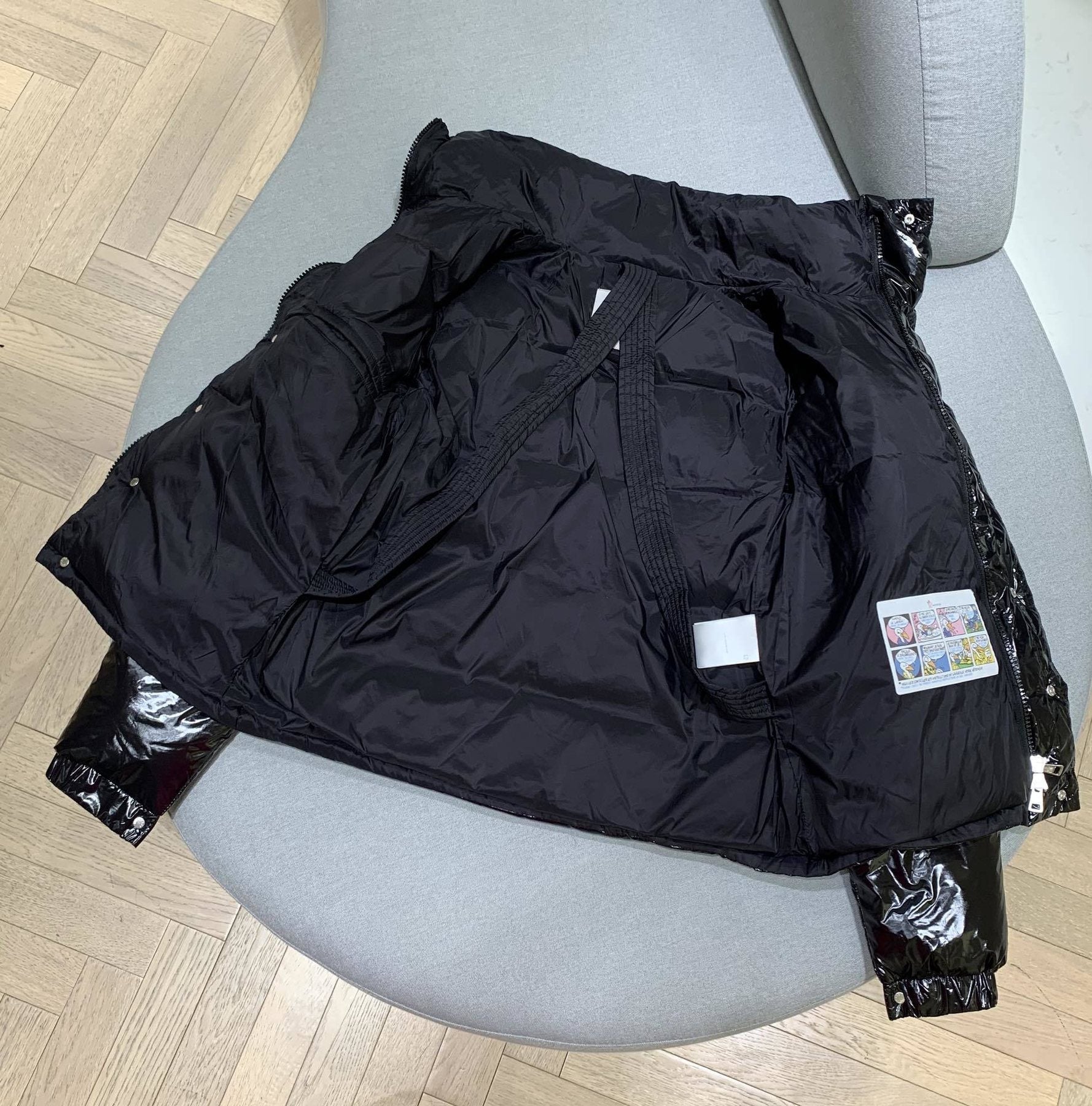 Moncler Women's Glossy Stand-Collar Short Puffer Coat — detail