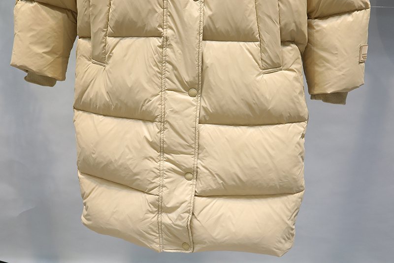 ANAS PLATYRHYNCHOS Hooded Long Down Jacket — detail