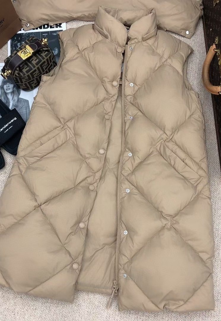 Burberry Long Diamond-Quilted Hooded Down Vest — front