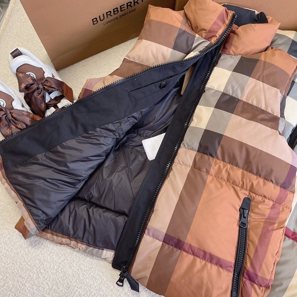 Burberry Check Drawstring Waist Down Vest — detail