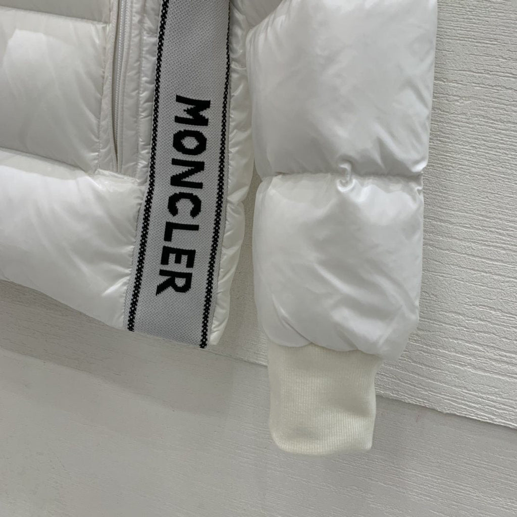Moncler Color-Block Hooded Short Down Coat — detail