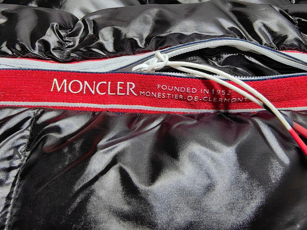Moncler Men's Hooded Striped-Sleeve Puffer Coat — detail