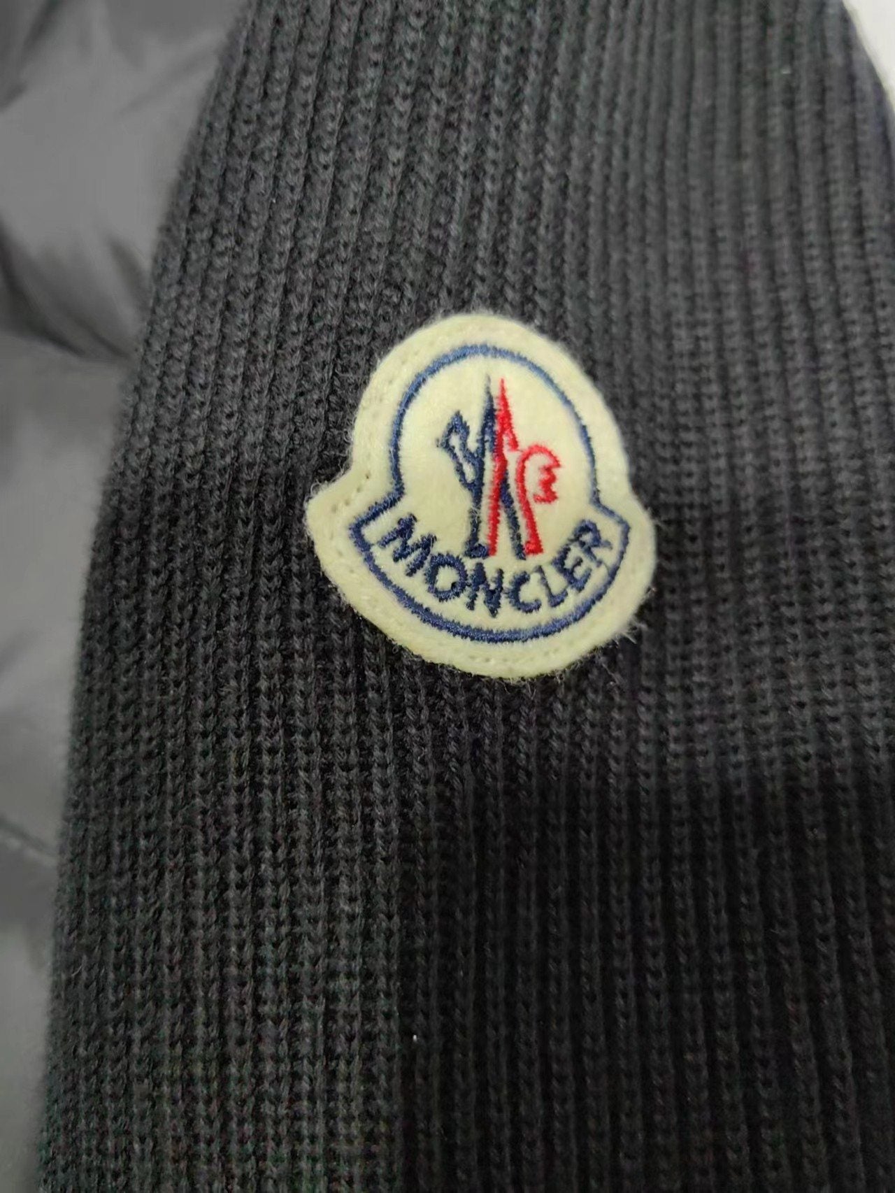 Moncler Quilted Knit-Sleeve Hooded Jacket — detail