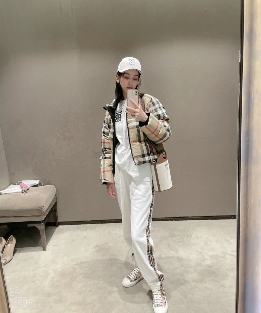 Burberry Beige and Navy Check Short Puffer Jacket — context