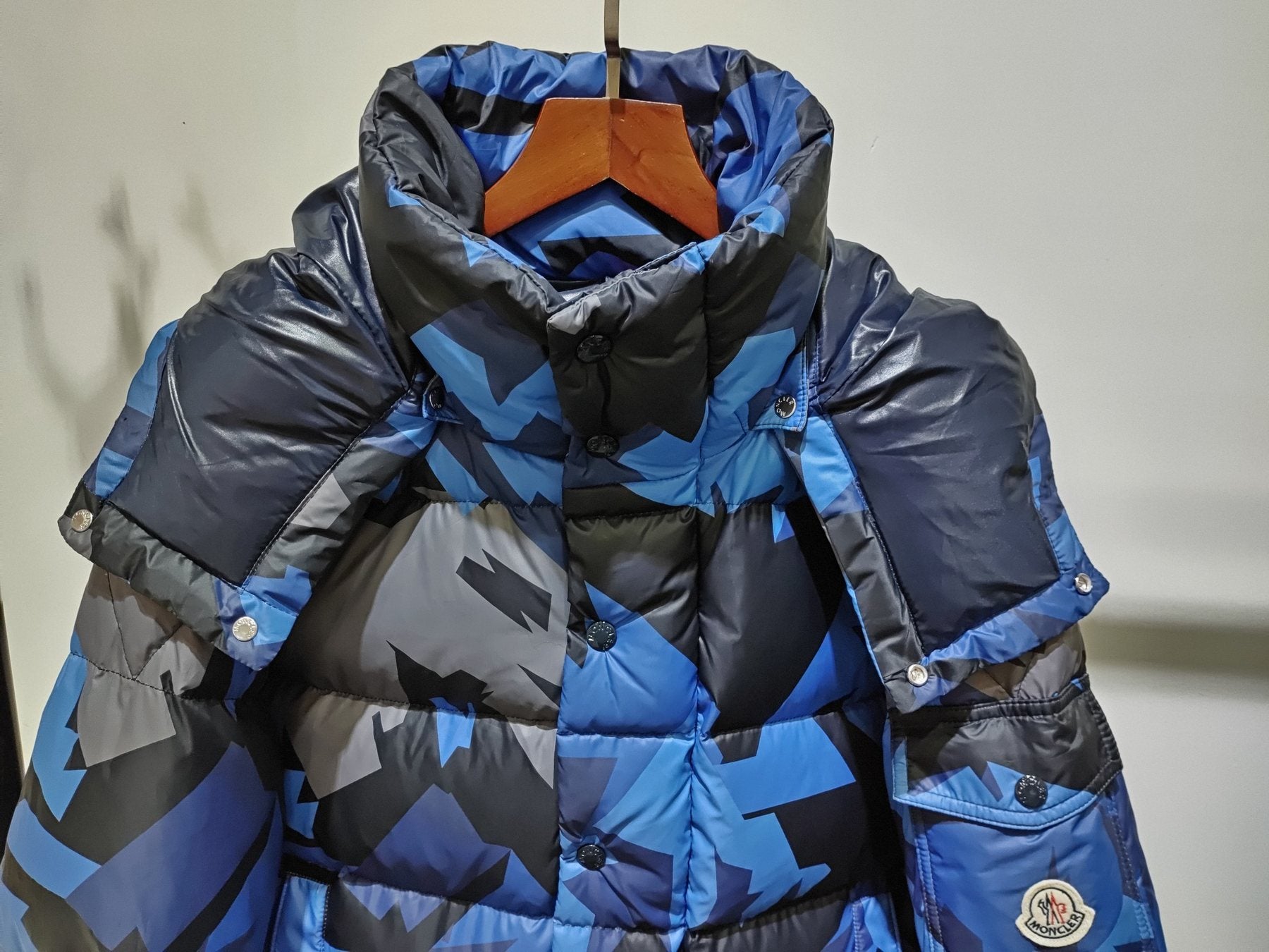 Moncler Geometric Camouflage Hooded Puffer Coat — detail