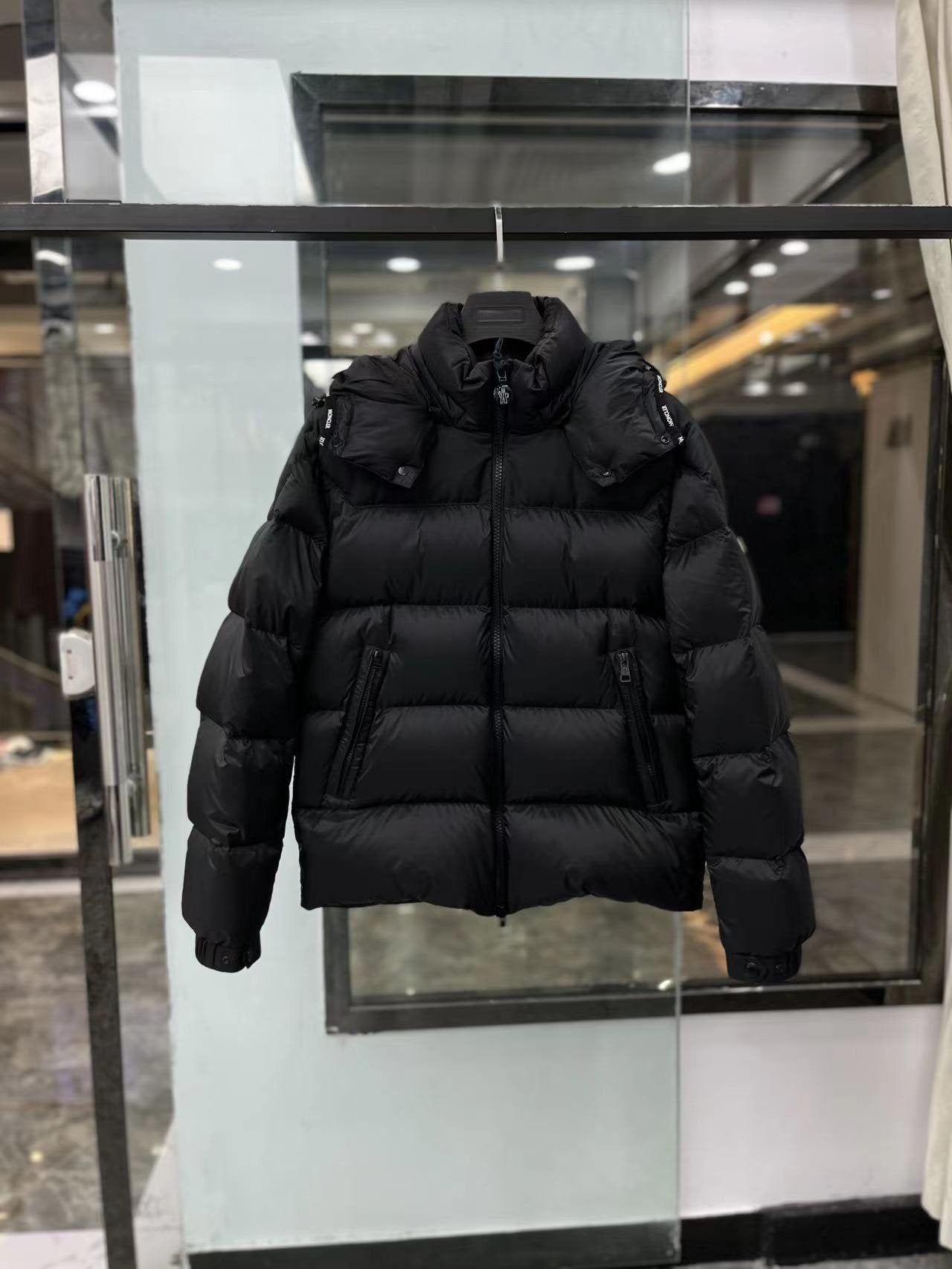 Moncler Black Detachable Hood Quilted Short Down Coat — front