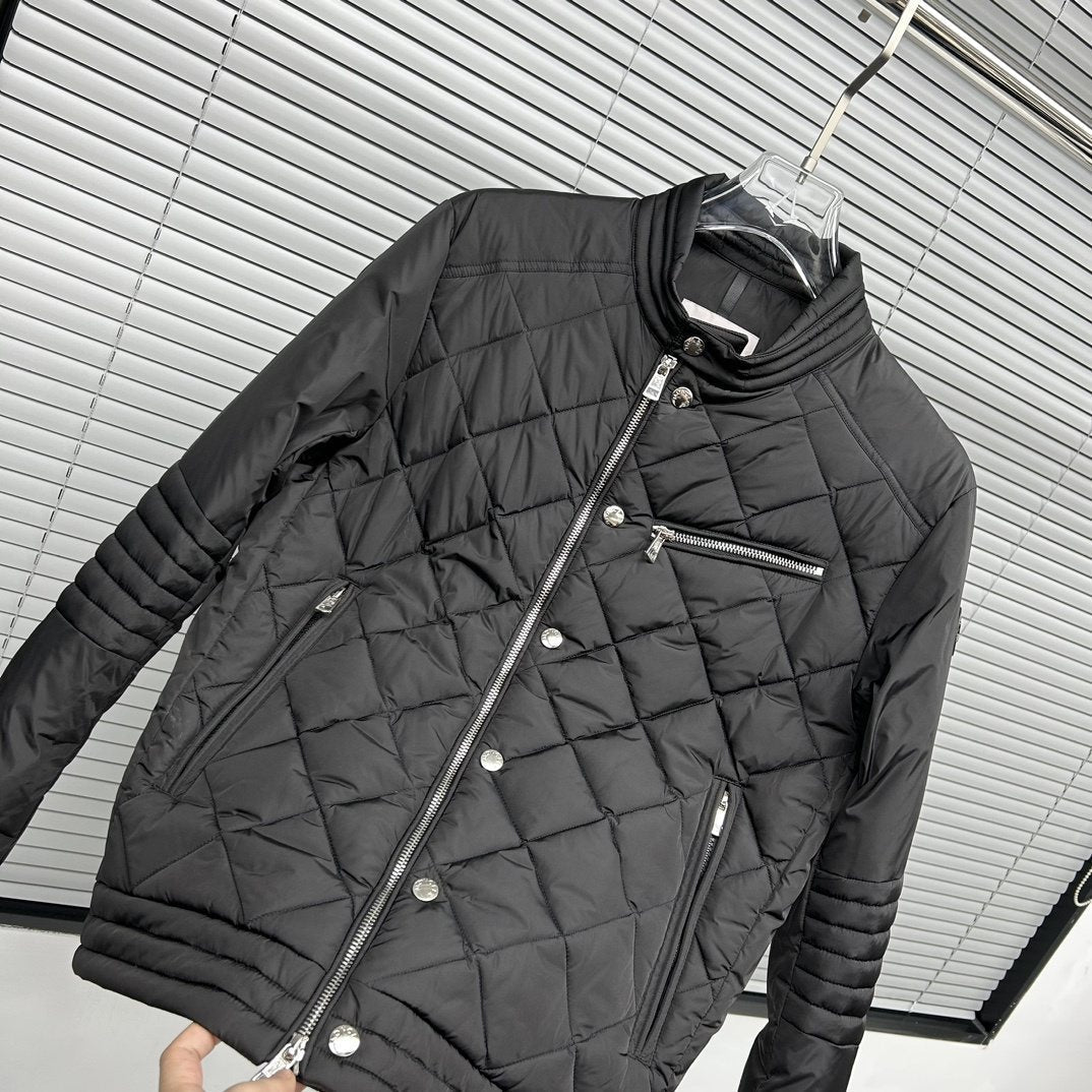 Moncler Diamond-Quilted Zip Coat — detail