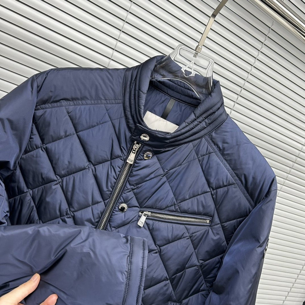 Moncler Diamond-Quilted Zip Coat — detail