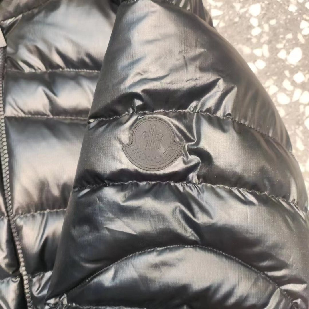 Moncler Quilted Hooded Puffer Coat — detail