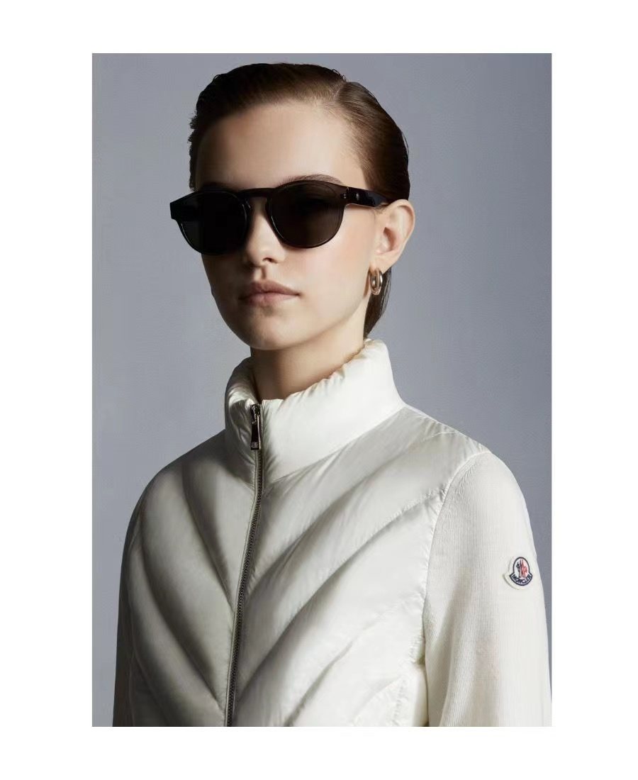Moncler Knit-Sleeve Chevron Quilted Down Jacket — detail