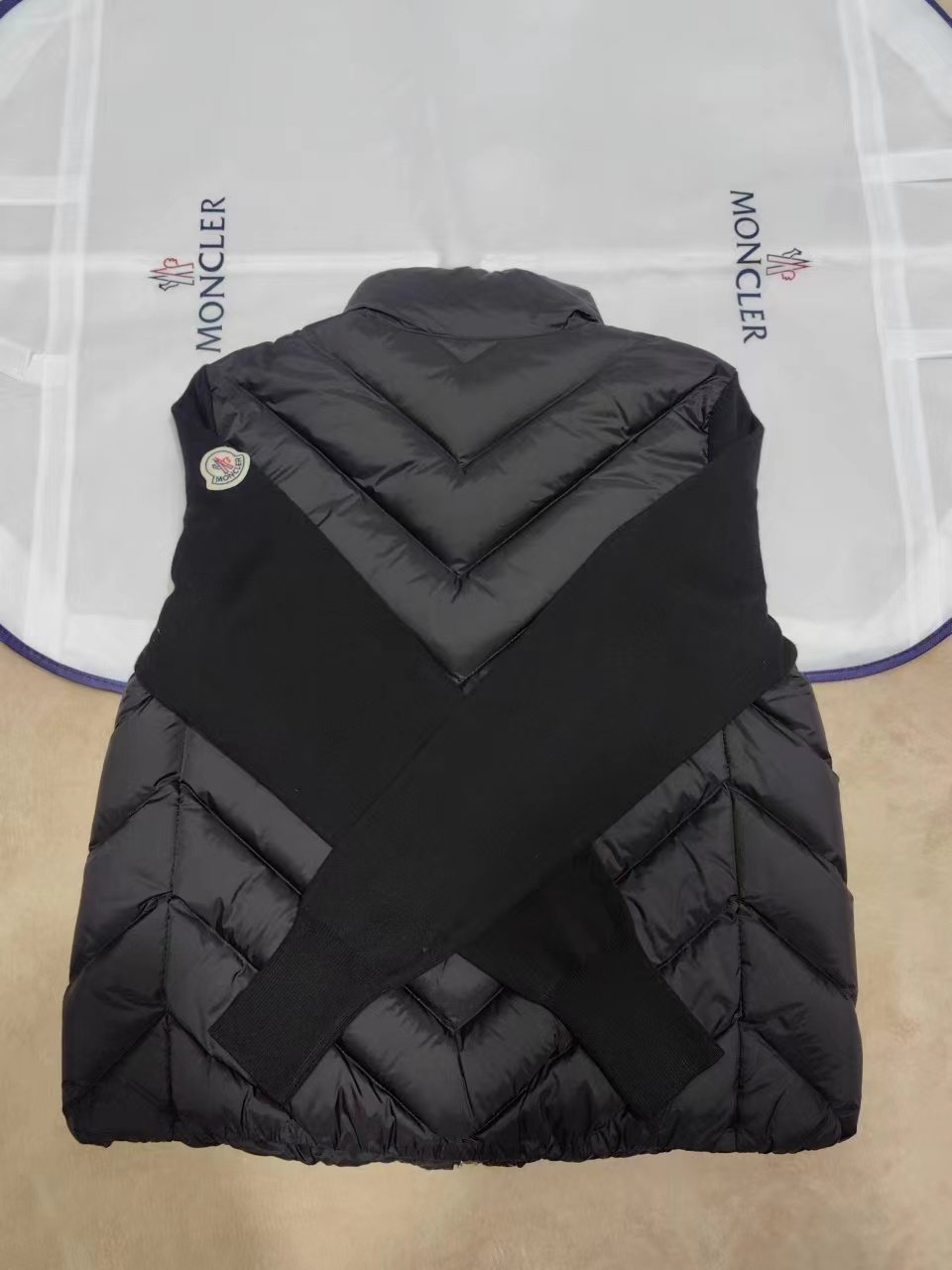 Moncler Knit-Sleeve Chevron Quilted Down Jacket — front