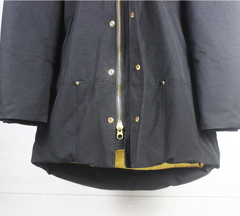 Moose Knuckles Gold-Tone Hardware Hooded Long Parka — detail