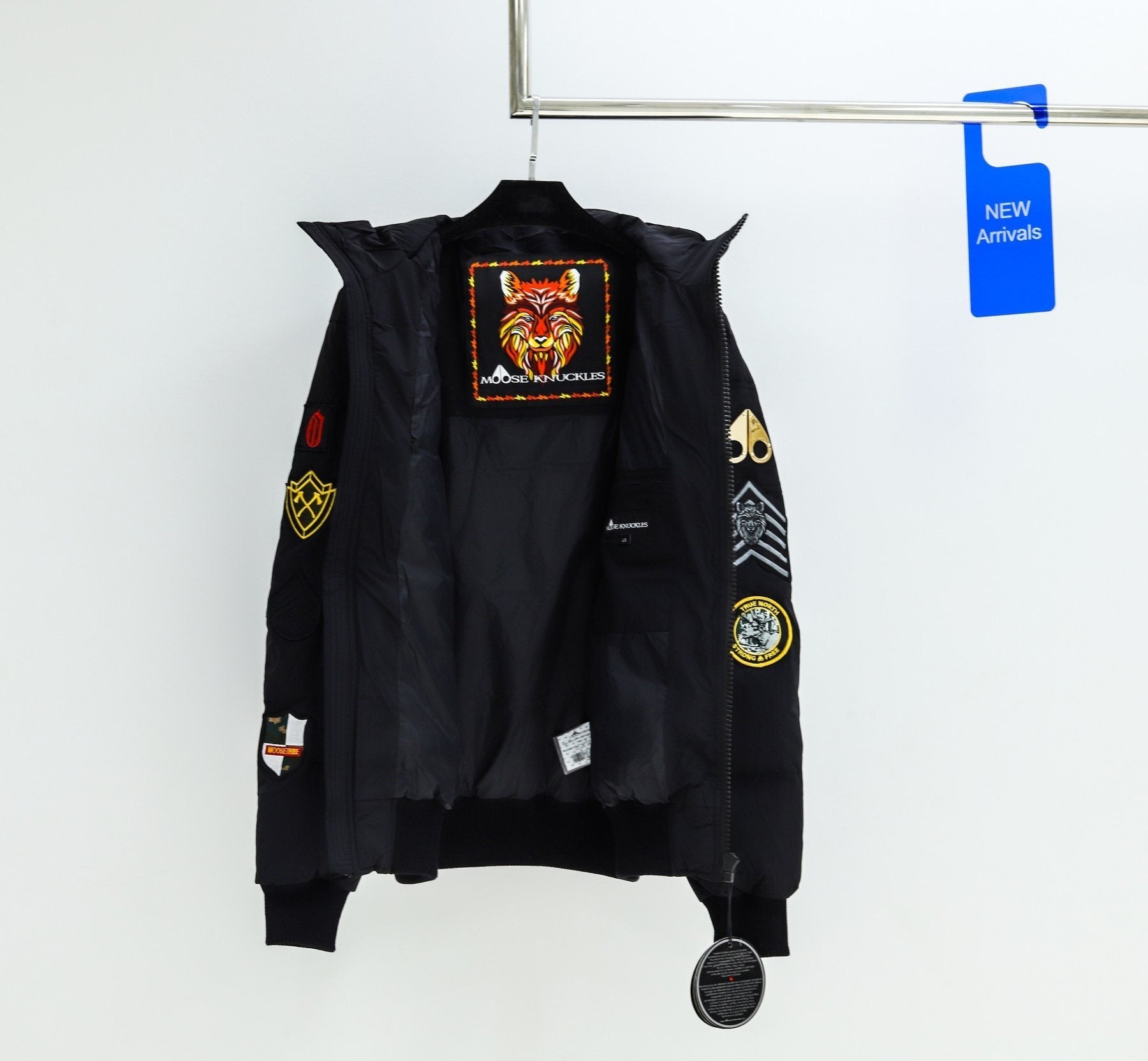 Moose Knuckles Black Fur-Trim Hooded Puffer Jacket — hang_tag