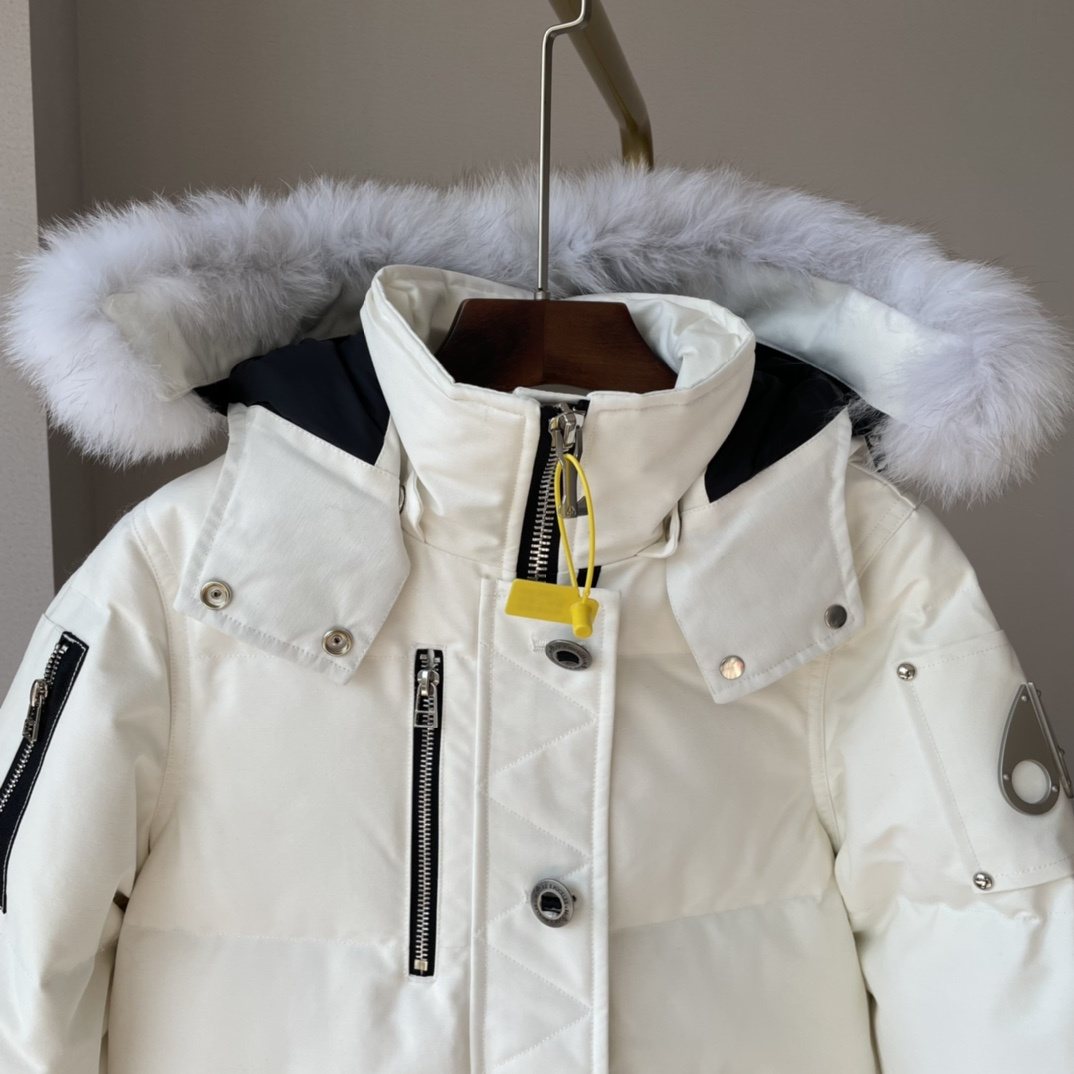 Moose Knuckles Women's Fur-Trim Hood Short Down Jacket — hang_tag