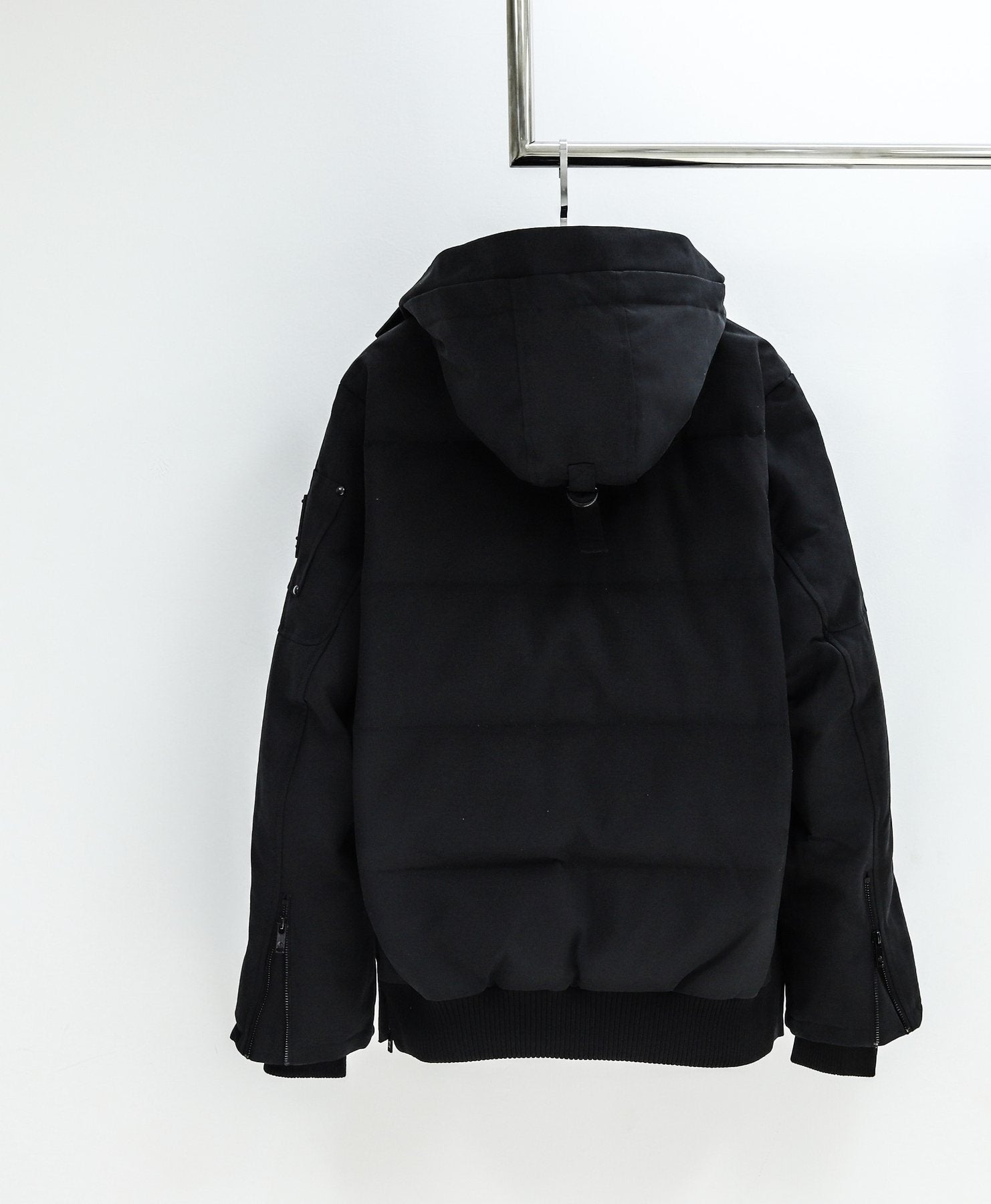 Moose Knuckles Contrast Panel Hooded Puffer Jacket — back