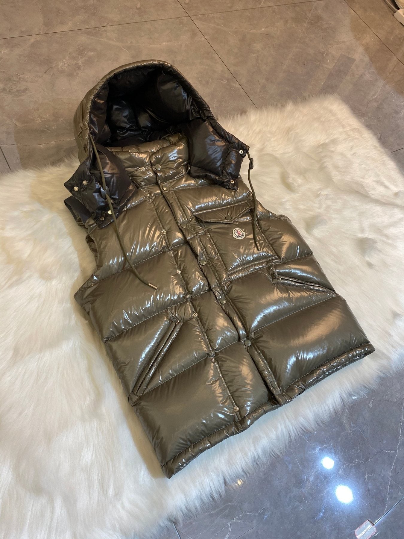 Moncler Glossy Convertible Puffer Coat — side