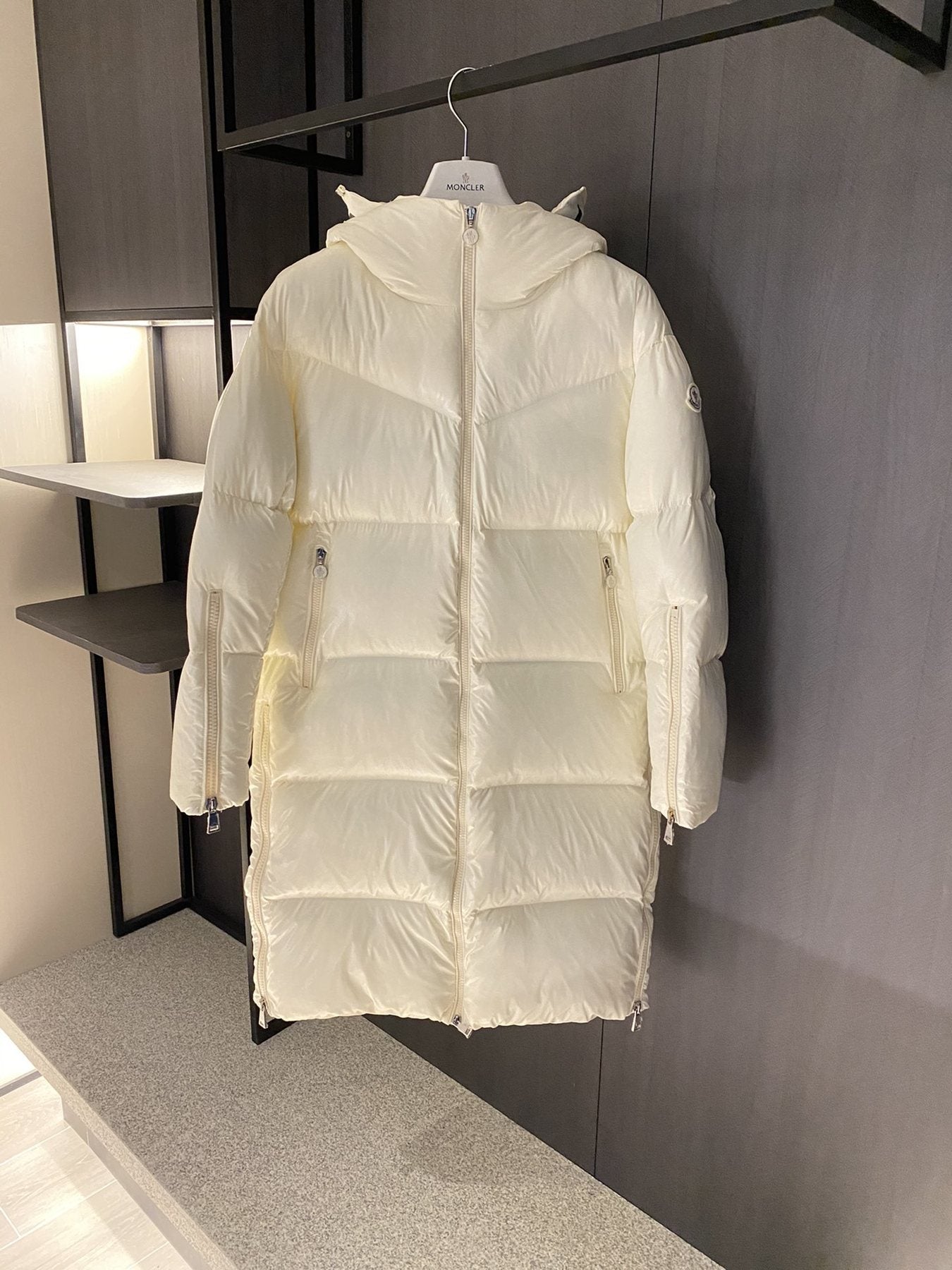 Womem Moncler coat Hooded Quilted Long Down Jacket — front