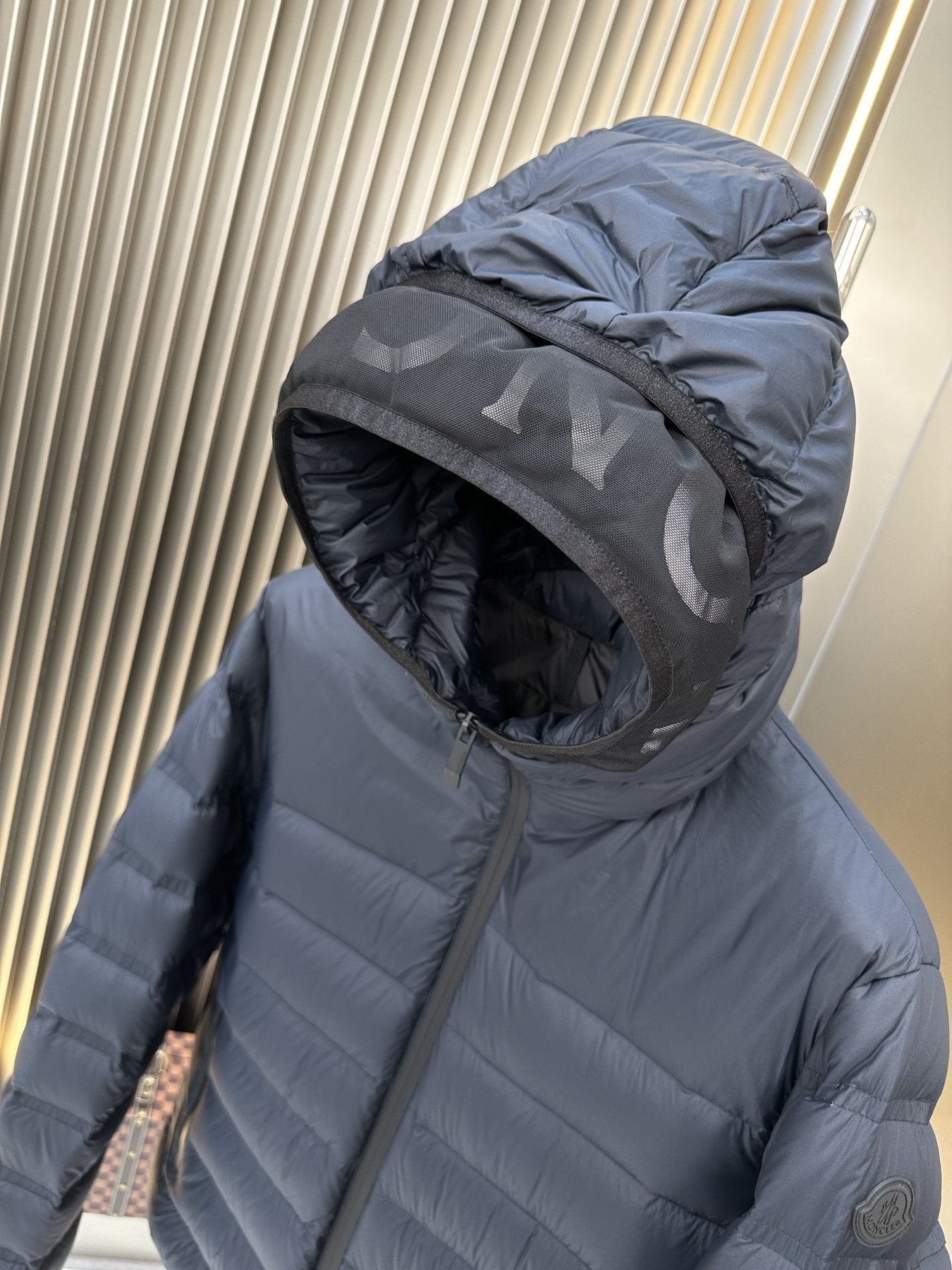 Men Moncler coat Hooded Puffer Jacket — detail
