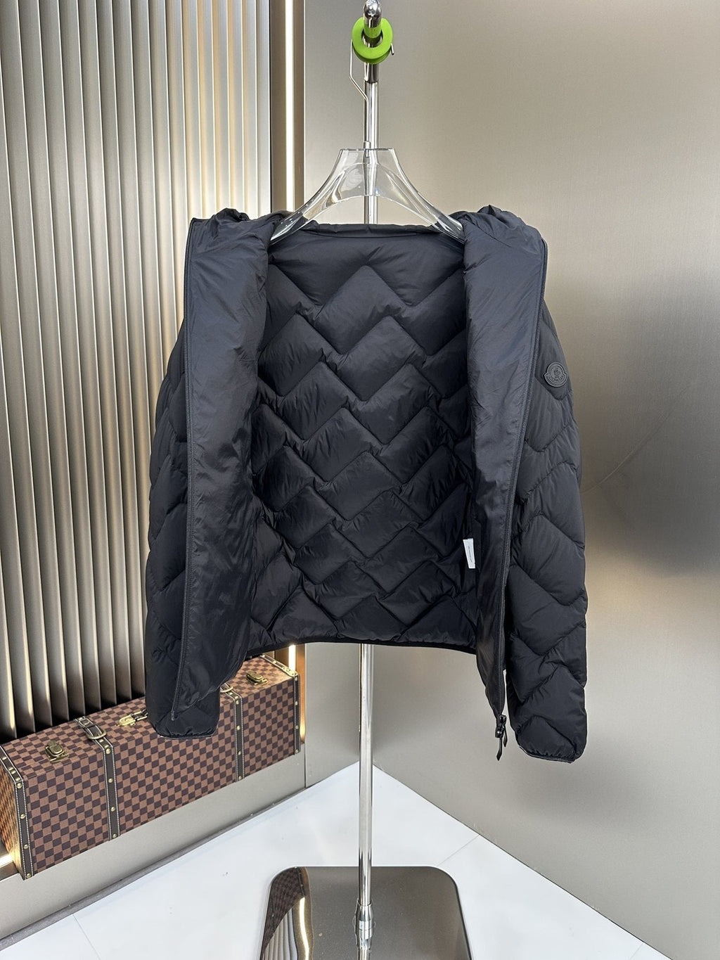 Moncler Chevron-Quilted Hooded Puffer Coat — detail