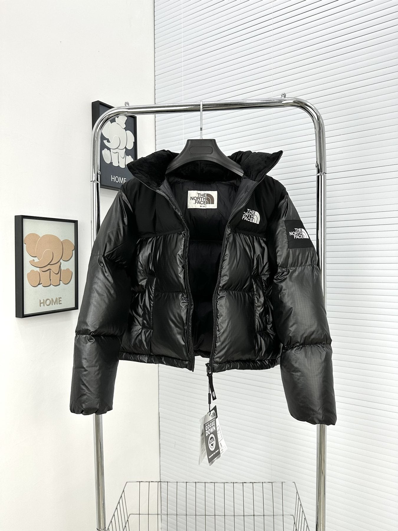 The North Face Women's Cropped Quilted Puffer Jacket — hang_tag