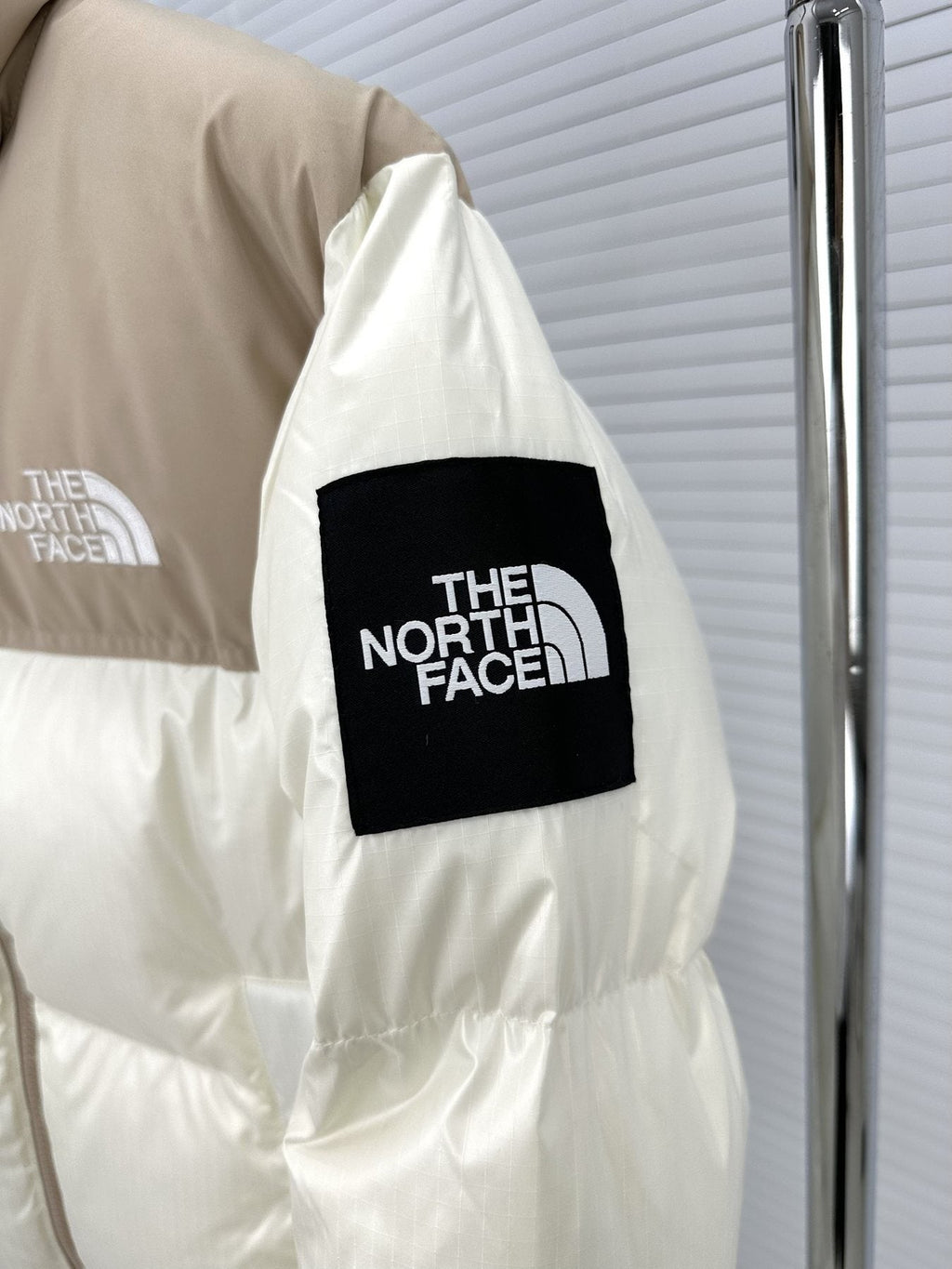 The North Face Women's Cropped Quilted Puffer Jacket — detail
