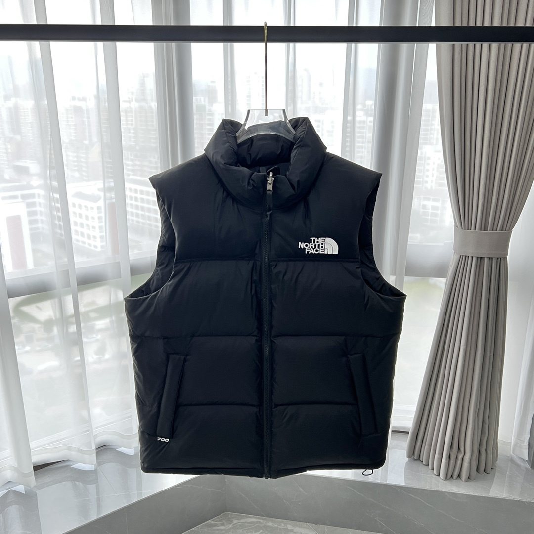THE NORTH FACE 1996 Contrast-Yoke Down Vest — hero