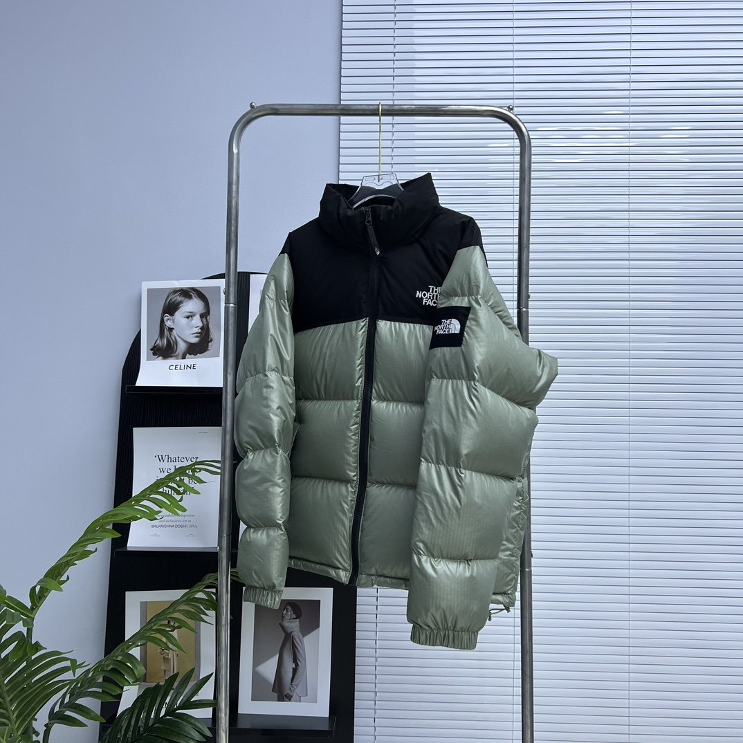 The North Face Color-Block Quilted Puffer Jacket — front