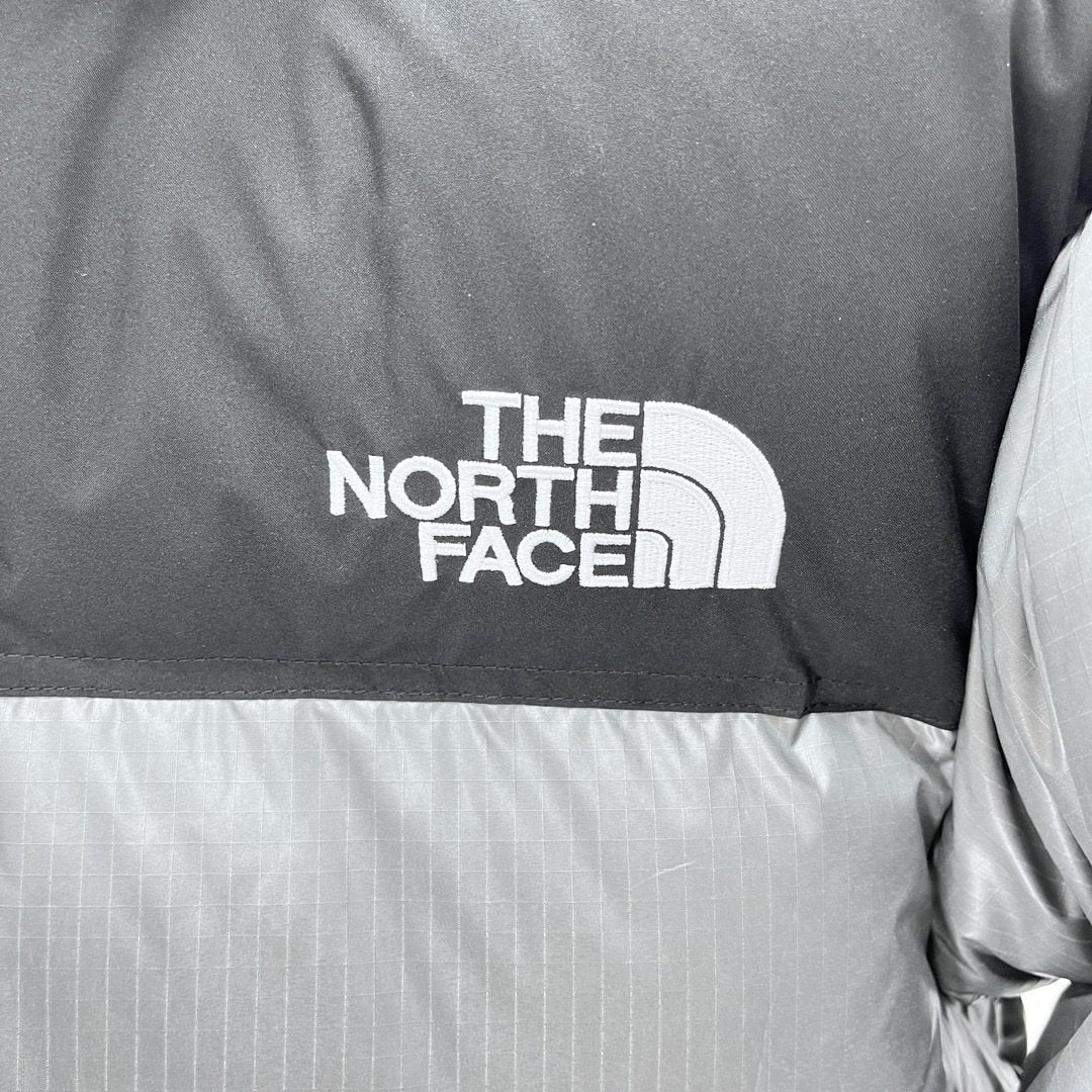 The North Face Color-Block Quilted Puffer Jacket — detail