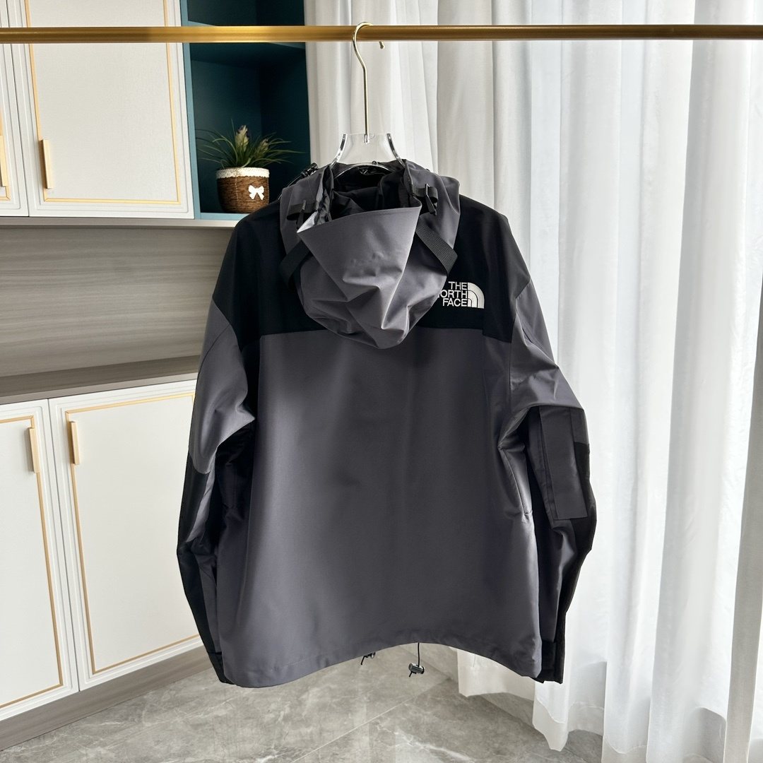 The North Face Color-Block Hooded Jacket — back