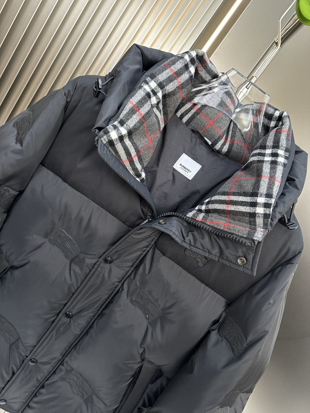 Burberry Charcoal Grey Hooded Quilted Puffer Jacket — neck_label