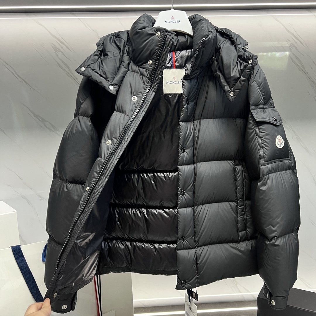 Moncler Matte Short Hooded Puffer Coat — detail