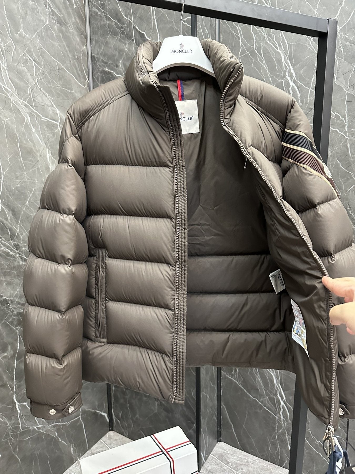 Moncler Tricolor-Trim Puffer Coat — detail