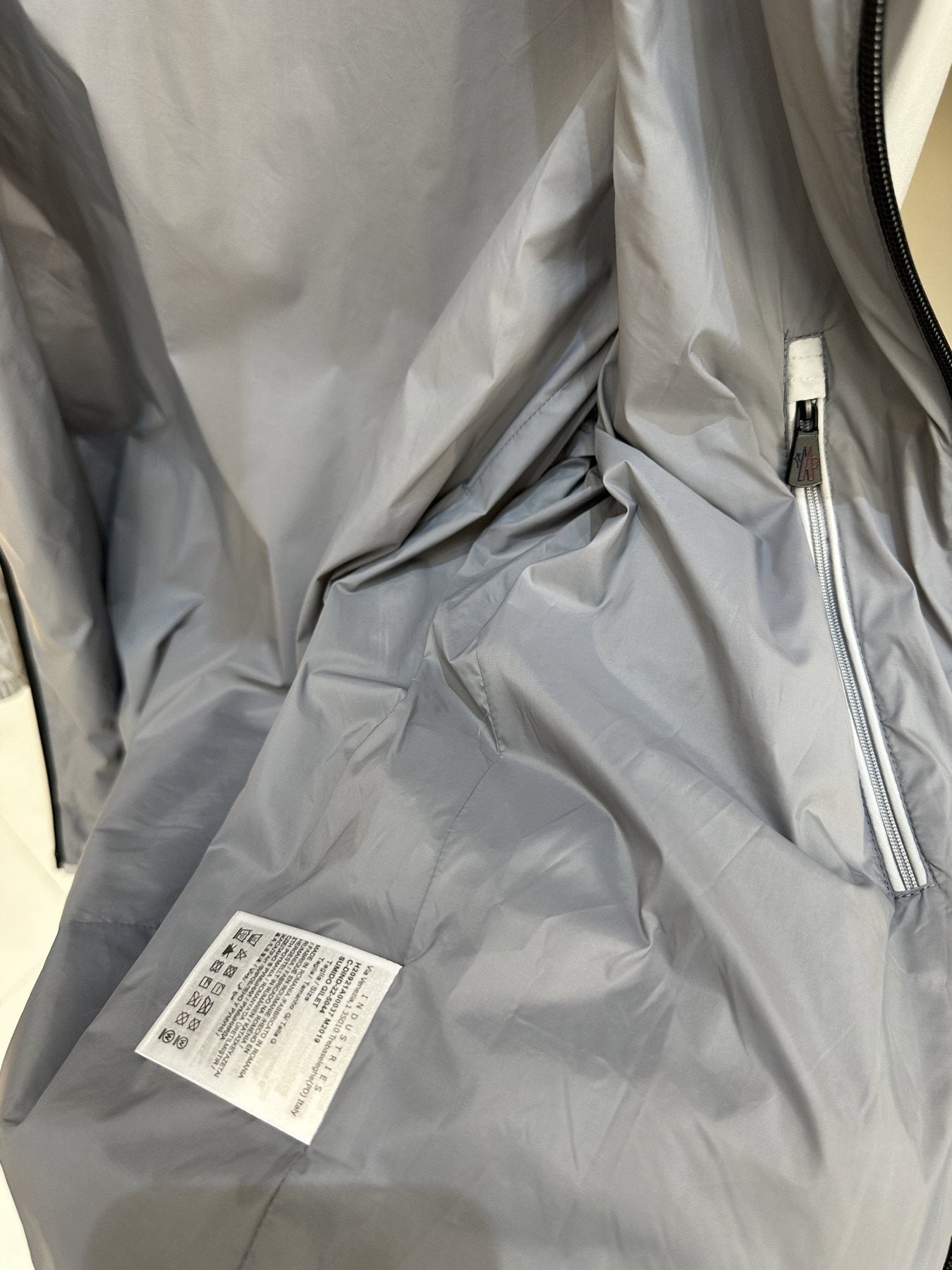 Moncler Hooded Zip Windbreaker — fabric_closeup