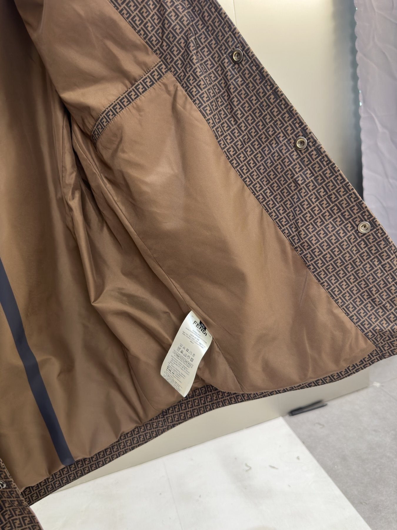 Fendi Geometric Pattern Shirt Jacket — neck_label