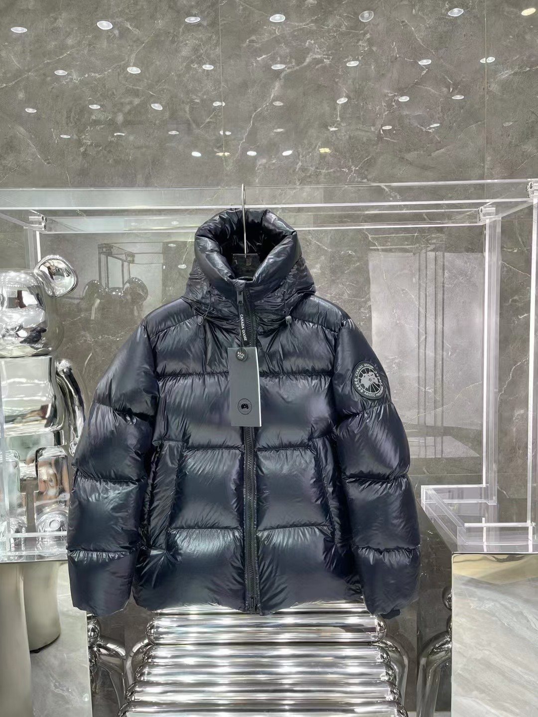 Canada Goose Hooded Glossy Puffer Jacket — hang_tag