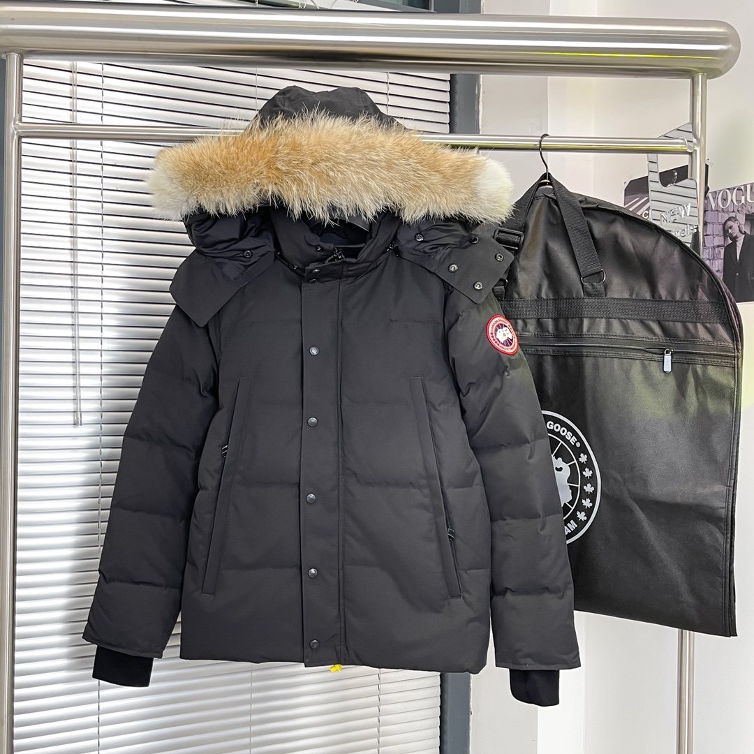 Canada Goose Fur-Trim Hood Puffer Jacket — front