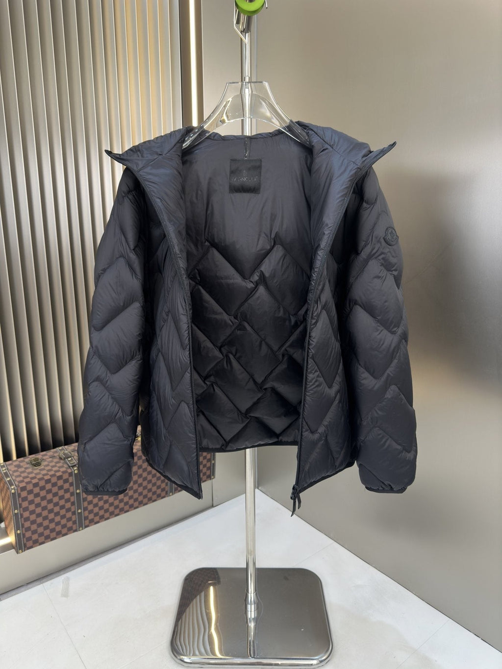 Moncler Chevron-Quilted Hooded Puffer Coat — detail