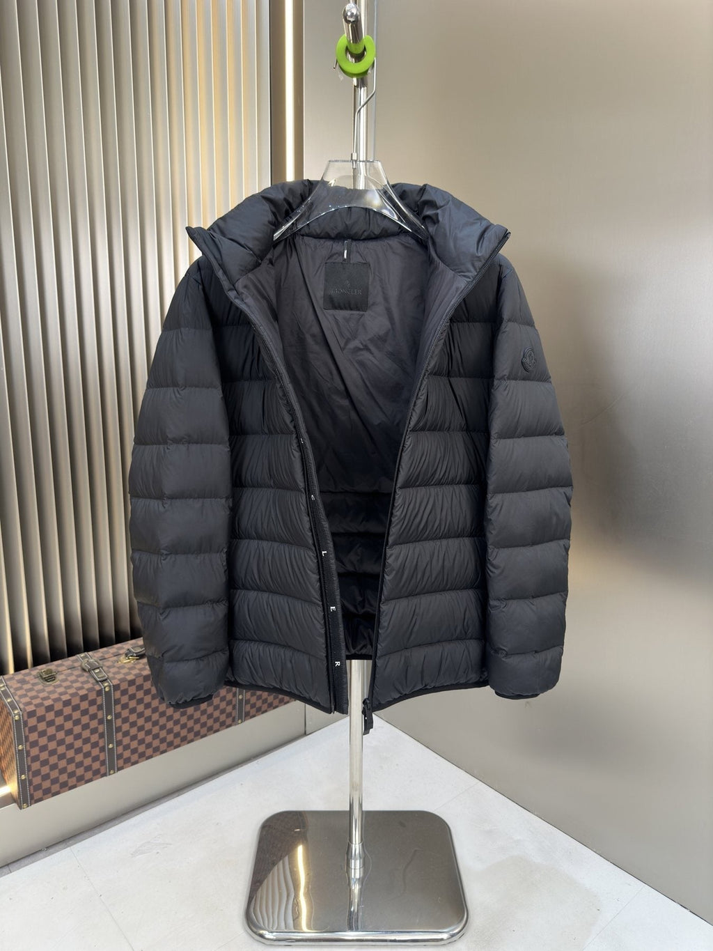 Men Moncler coat Hooded Quilted Puffer Jacket — detail