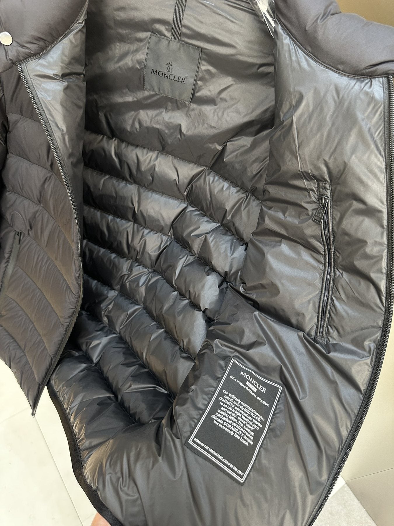 Men Moncler coat Puffer Jacket — neck_label