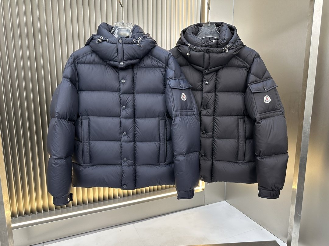 Men Moncler coat Black Hooded Quilted Puffer Jacket — context