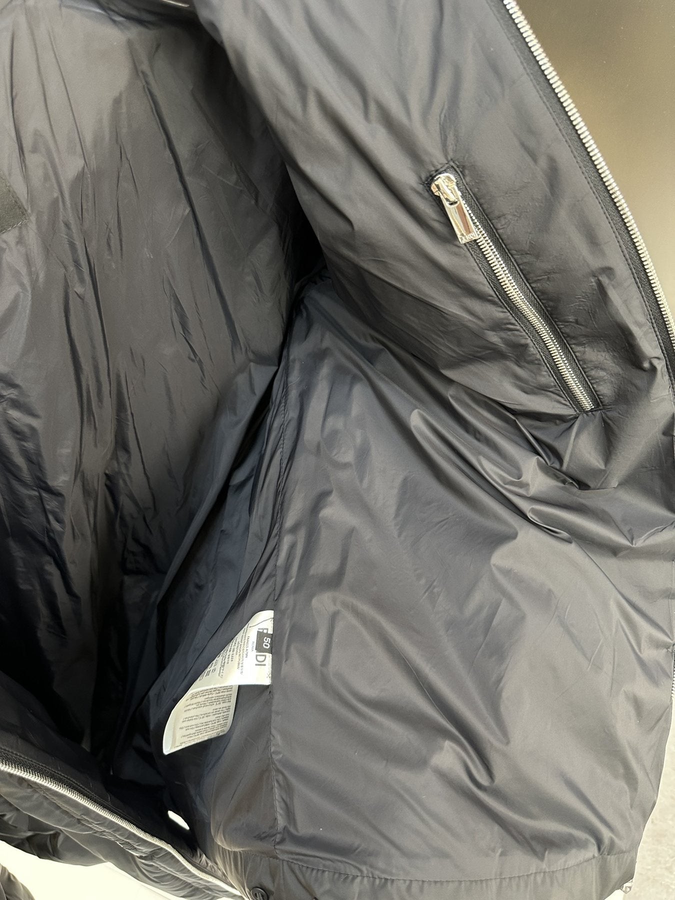 Fendi Black Hooded Tonal Geometric Puffer Jacket — neck_label